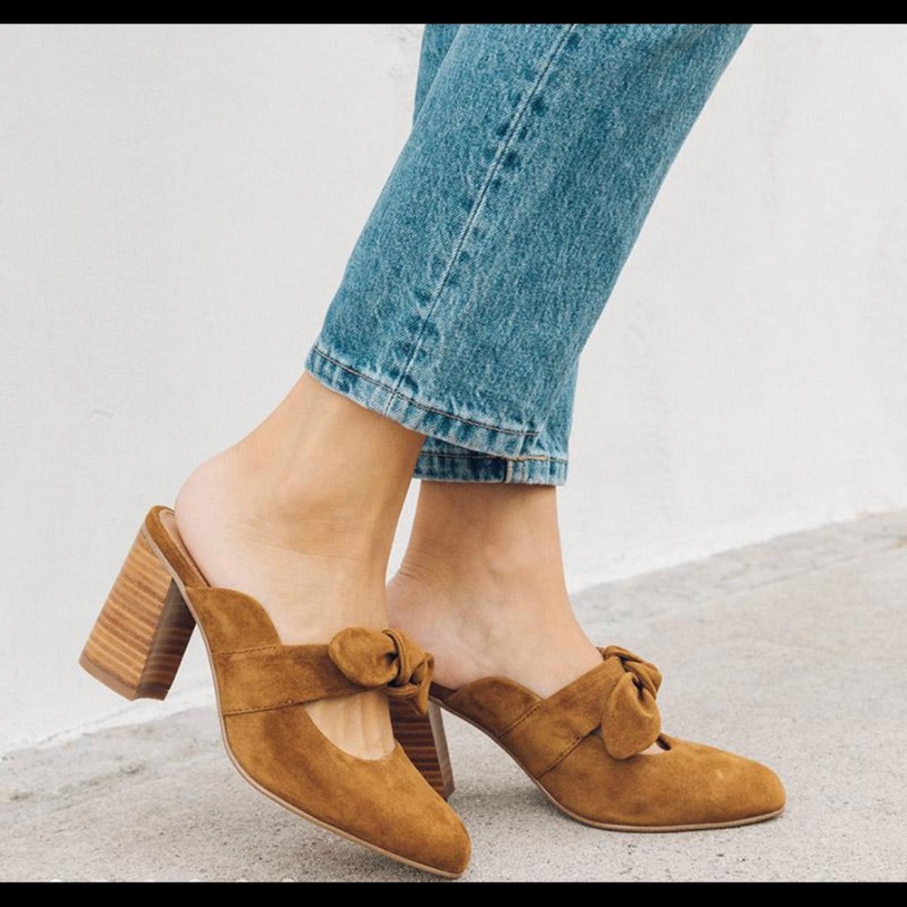 Soludos NEW Lani Bow Mule - Never been worn!!